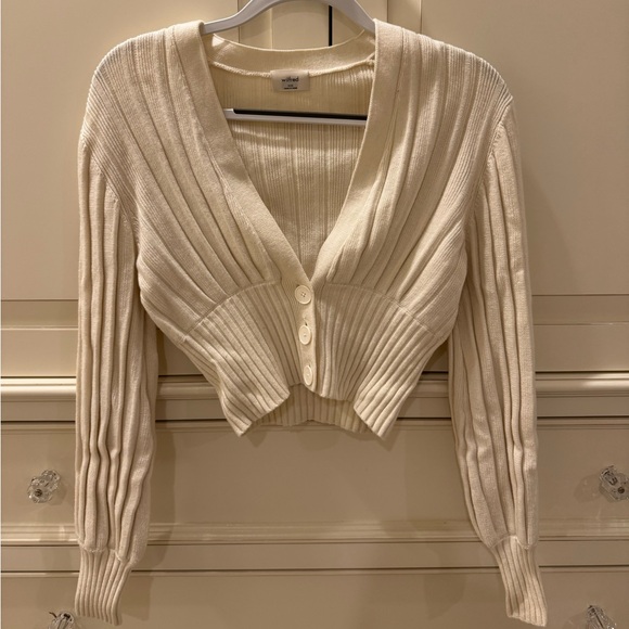 Wilfred Sweaters - Aritzia Wilfred Plunge Front Button Cardigan In White, Size XXS